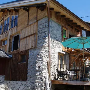 Appartement Dans Chalet De Montagne, Bozel